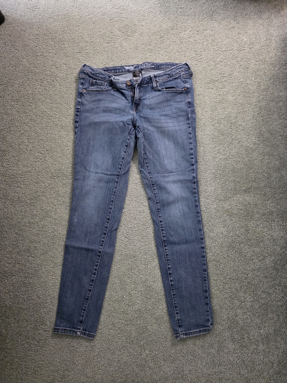Mossimo Supply Co. Women's Skinny Jeans in Faded Blue